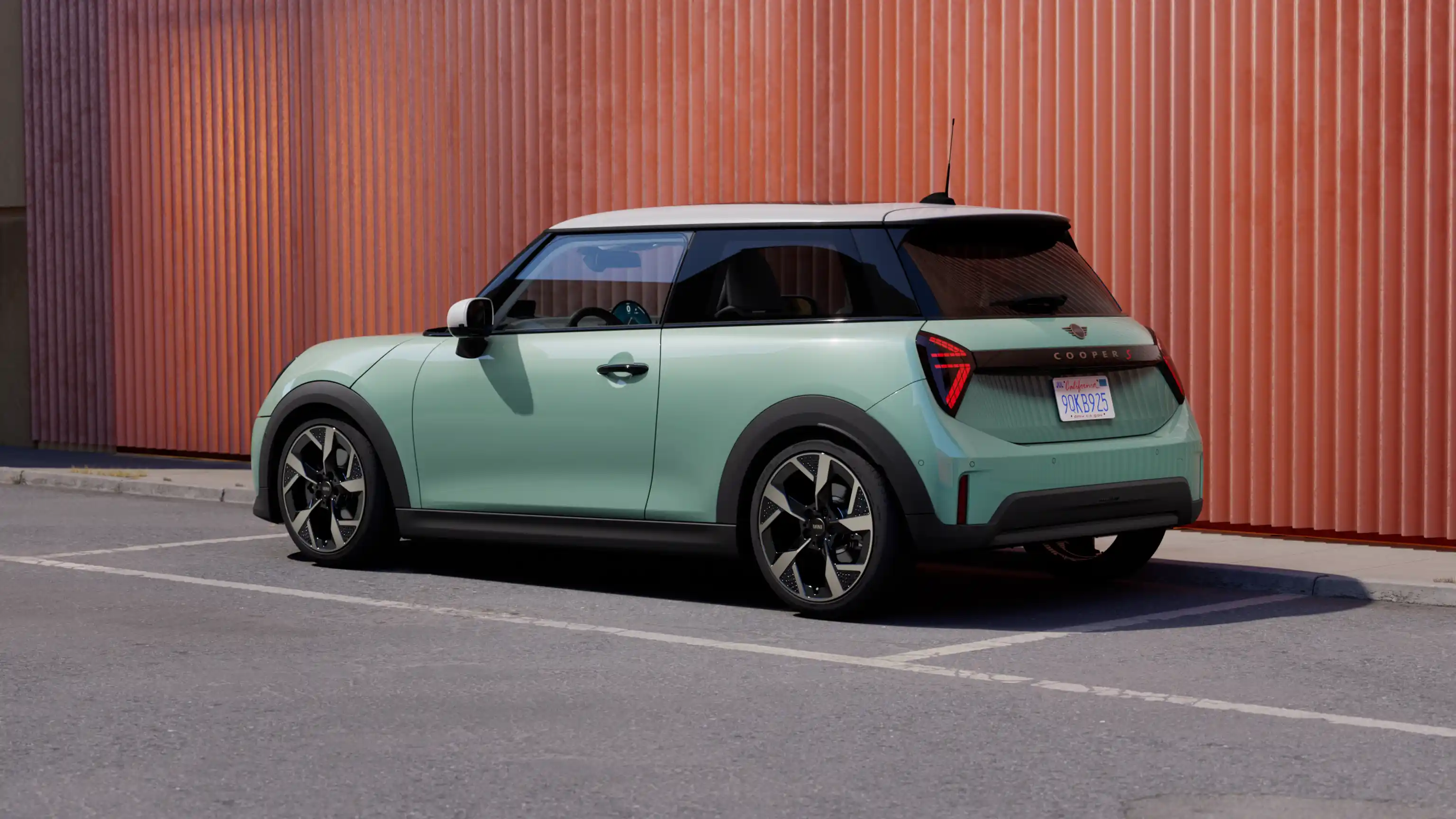 3 ajtós MINI Cooper - Jobb oldali hátulnézet