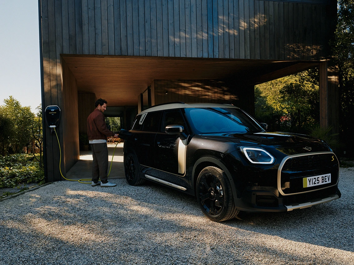 Elektromos MINI Countryman - Videó
