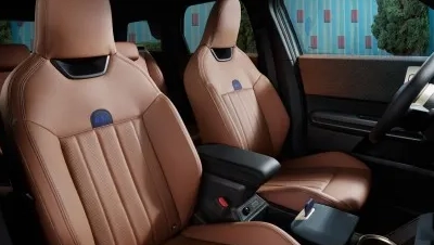 MINI Countryman - belső tér - barna első ülések