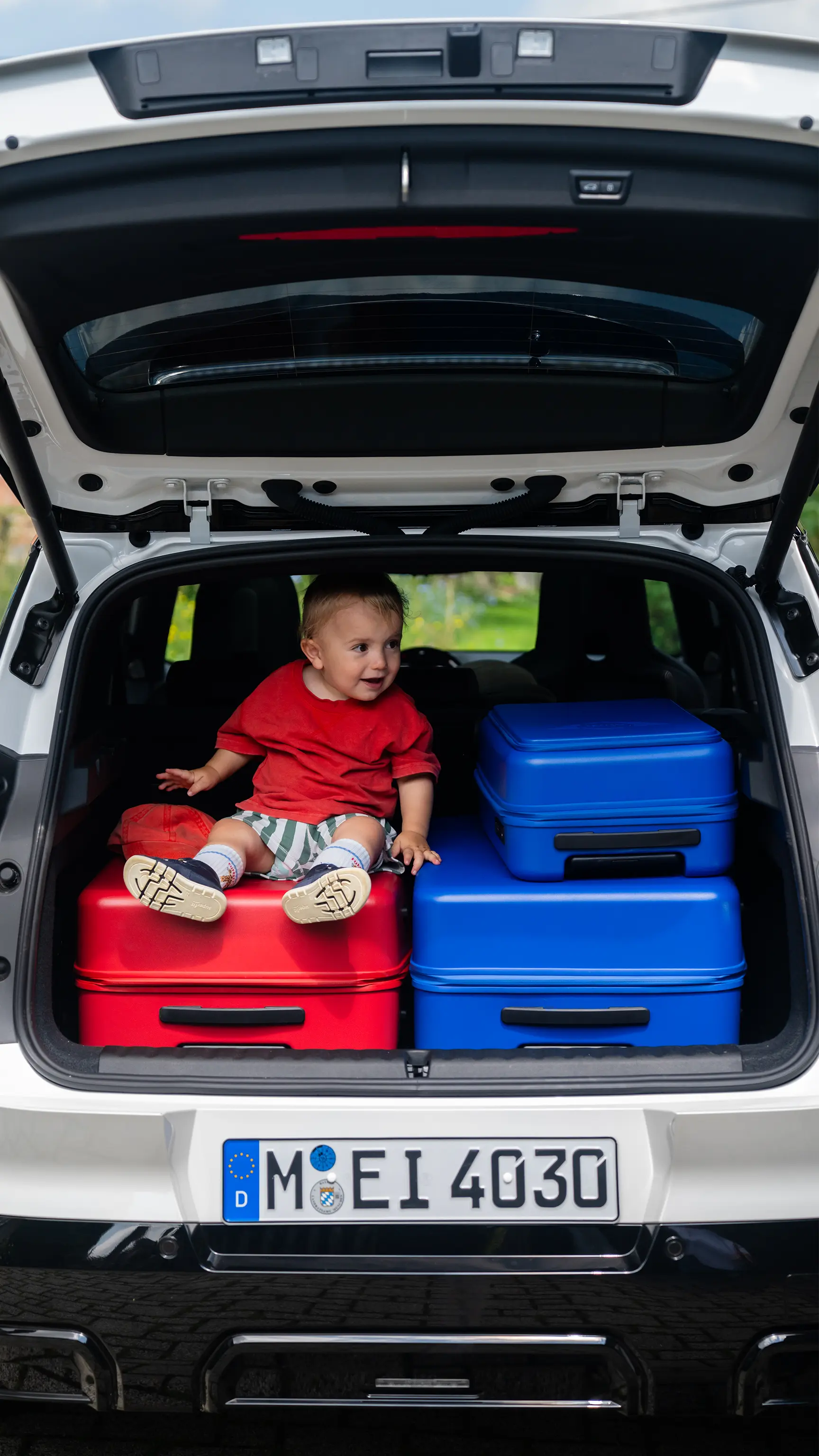 MINI Countryman - Kisgyermek a csomagtérben