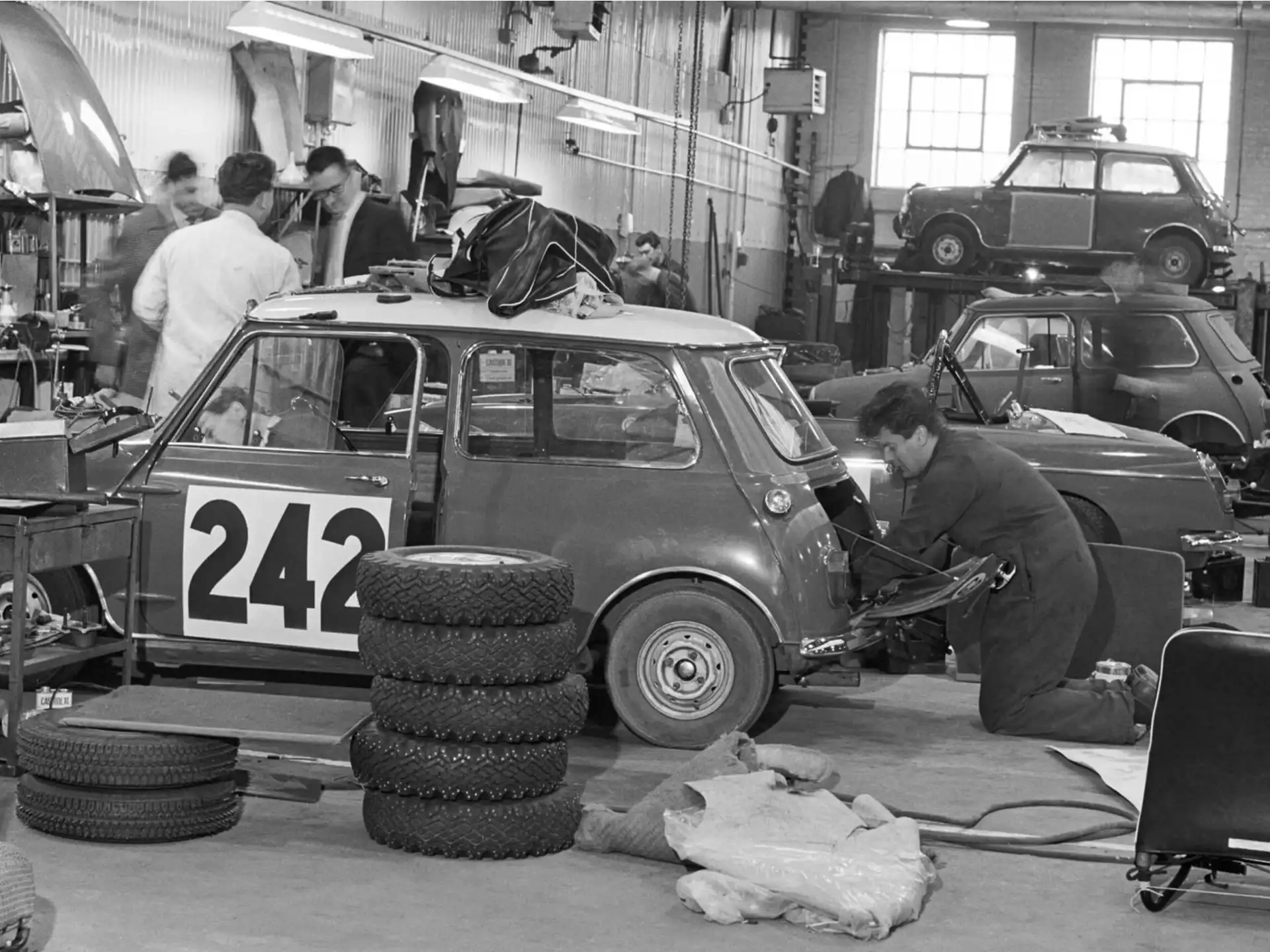 MINI John Cooper Works - Régi Mini a műhelyben