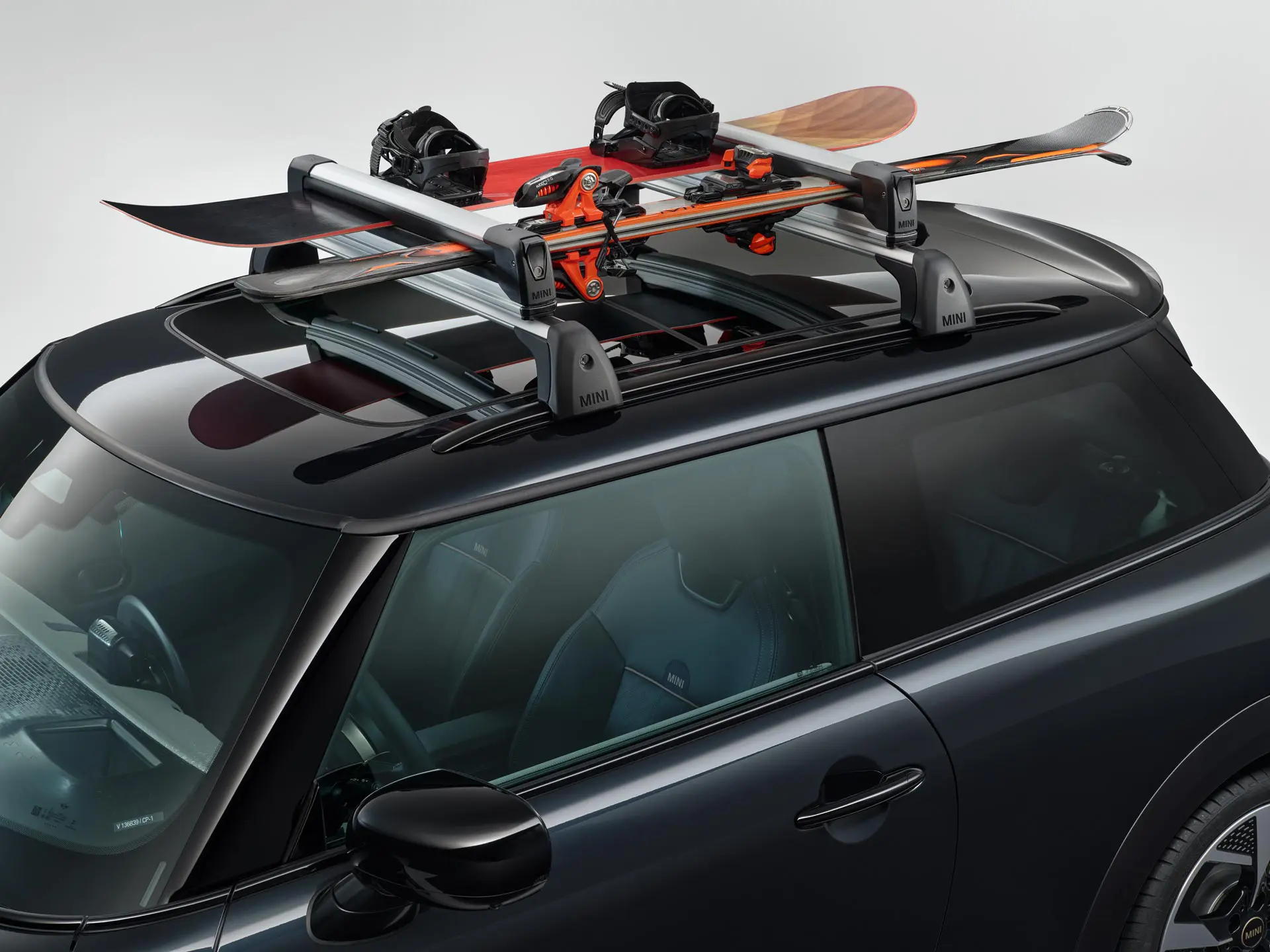 MINI SÍLÉC- ÉS SNOWBOARDTARTÓ