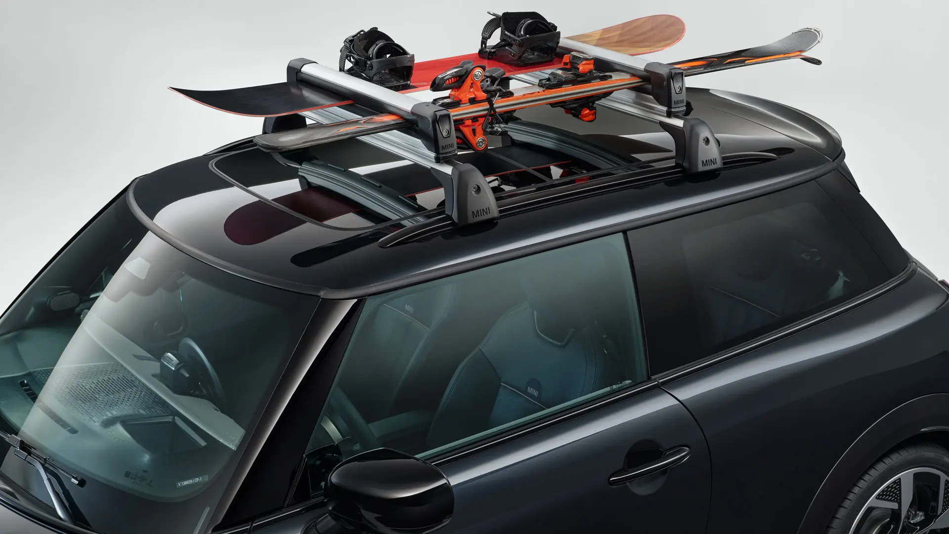 MINI SÍLÉC- ÉS SNOWBOARDTARTÓ