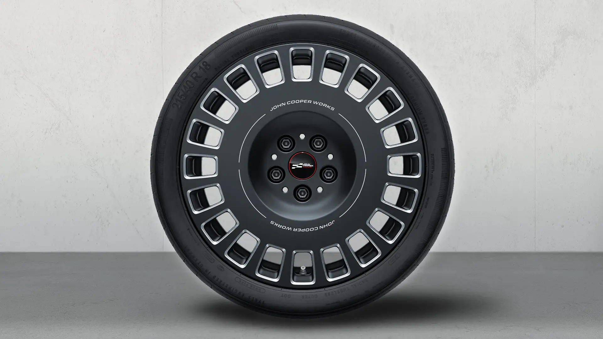18" JCW könnyűfém keréktárcsa, Rallye Spoke 964, kétszínű (Frozen Midnight Grey, polírozott), komplett nyári kerékkészlet részeként.