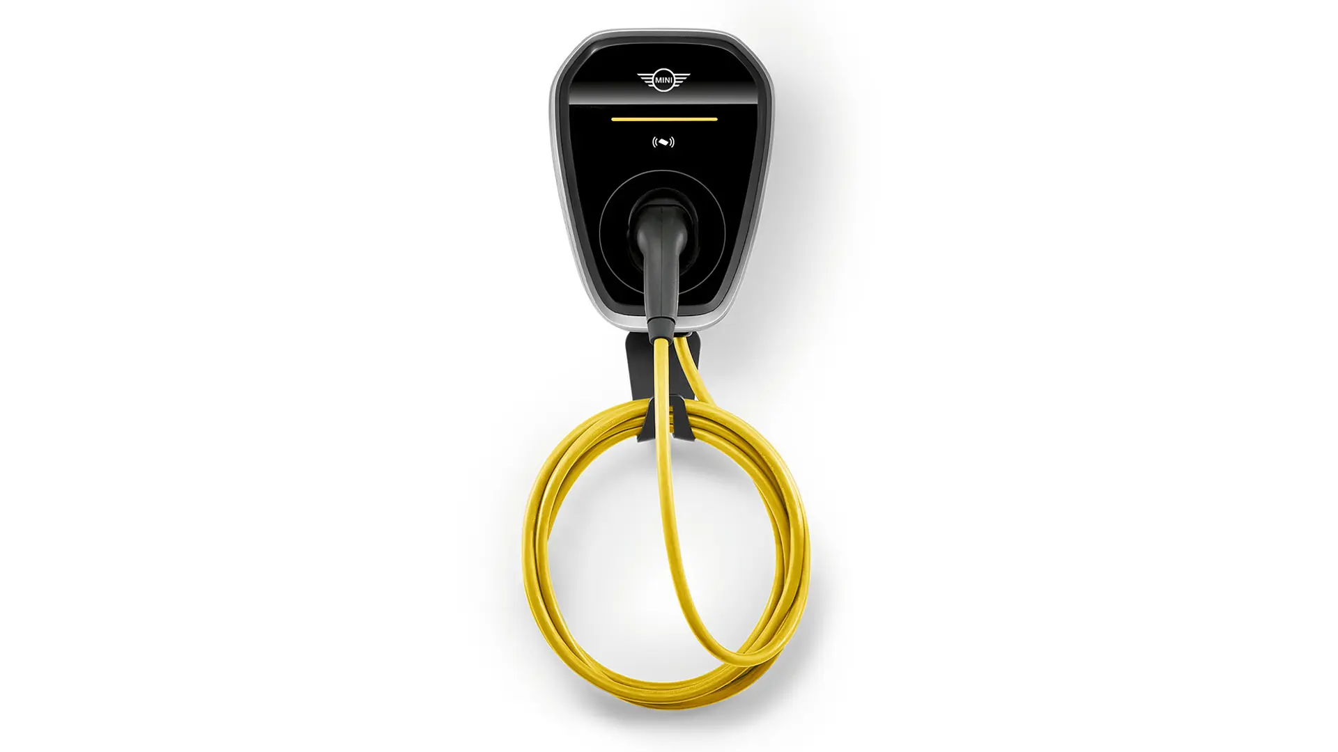 Egy falra szerelt, akár 22 kW teljesítményű otthoni töltést lehetővé tevő MINI Wallbox Plus készülék.
