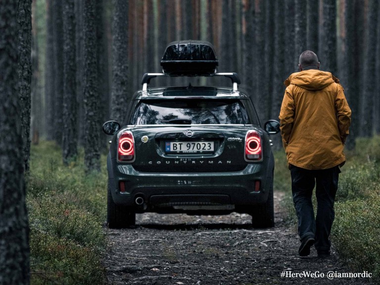 MINI Countryman – tetőcsomagtartó-rendszer – síléc- és snowboard-tartó