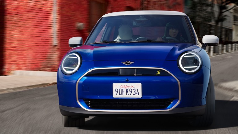 MINI Financial Services - Biztosítás - con teaser