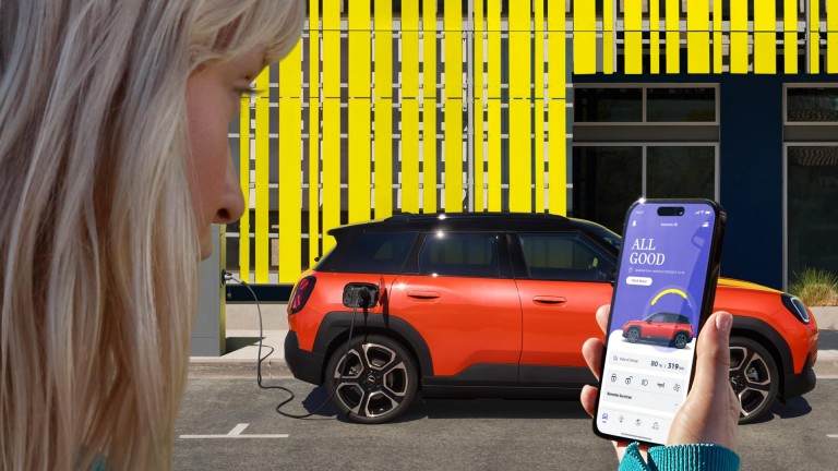 Tisztán elektromos MINI - mozaik - digitális élmény
