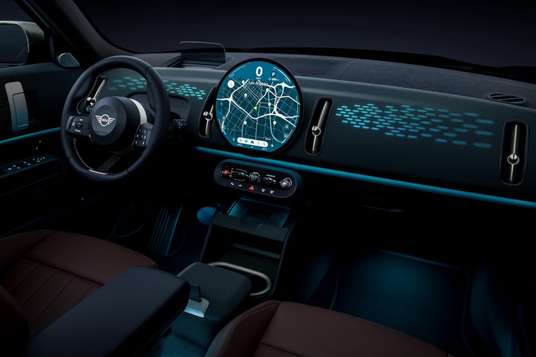 Tisztán elektromos MINI Countryman - mozaik - utastér