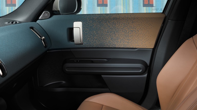 Tisztán elektromos MINI Countryman - mozaik - fenntarthatóság