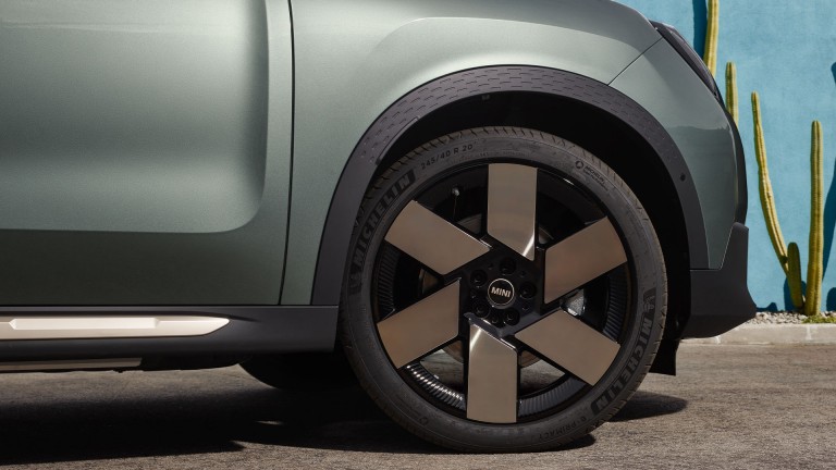 Elektromos MINI Countryman - külső - galéria - 04