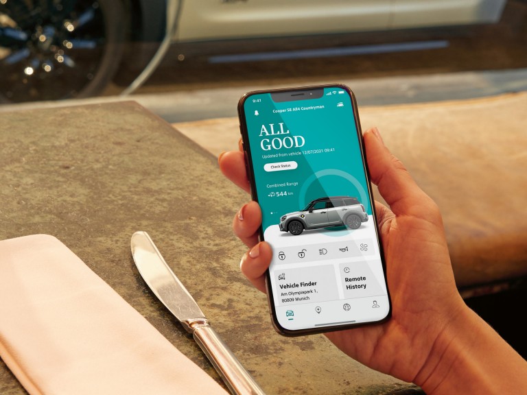 mini connected – távszolgáltatások – vezérlés